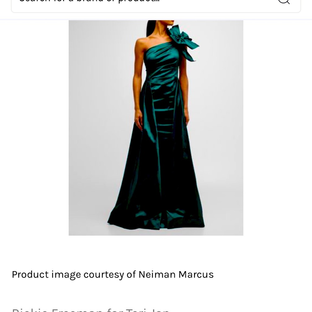 Rickie Freeman for Teri Jon

Stretch Taffeta Gown.